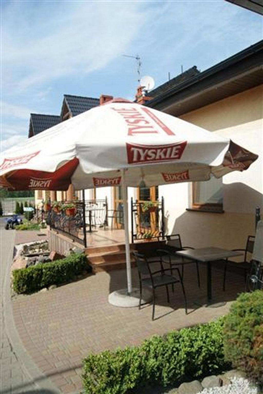 Pokoje Goscinne Gum-Bar Biskupice  Екстериор снимка